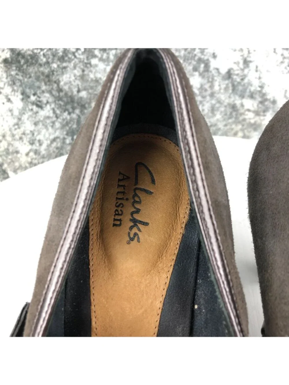 Clarks Women's Size 7.5M Artisan Brown Suede Leather High Heel Mary Jane Pumps